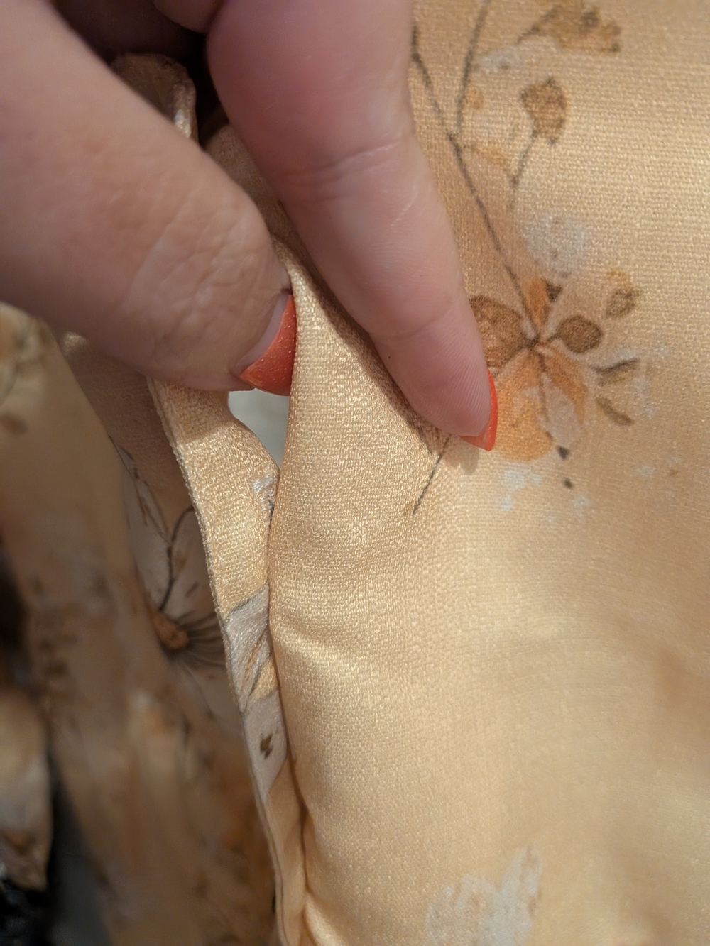 OUFISUN Daisy-Print V-Neck Peasant Blouse in Light Yellow - Picture 7 of 7